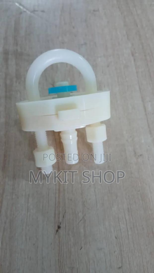 Bell Drinker Connectors for Automatic Poultry Drinker · Photo 1