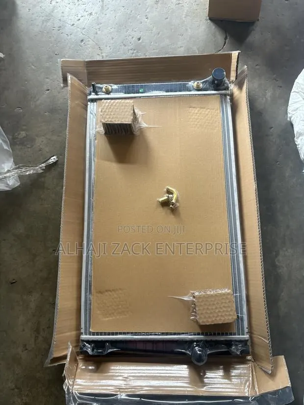 RAV 4 Radiator · Photo 1