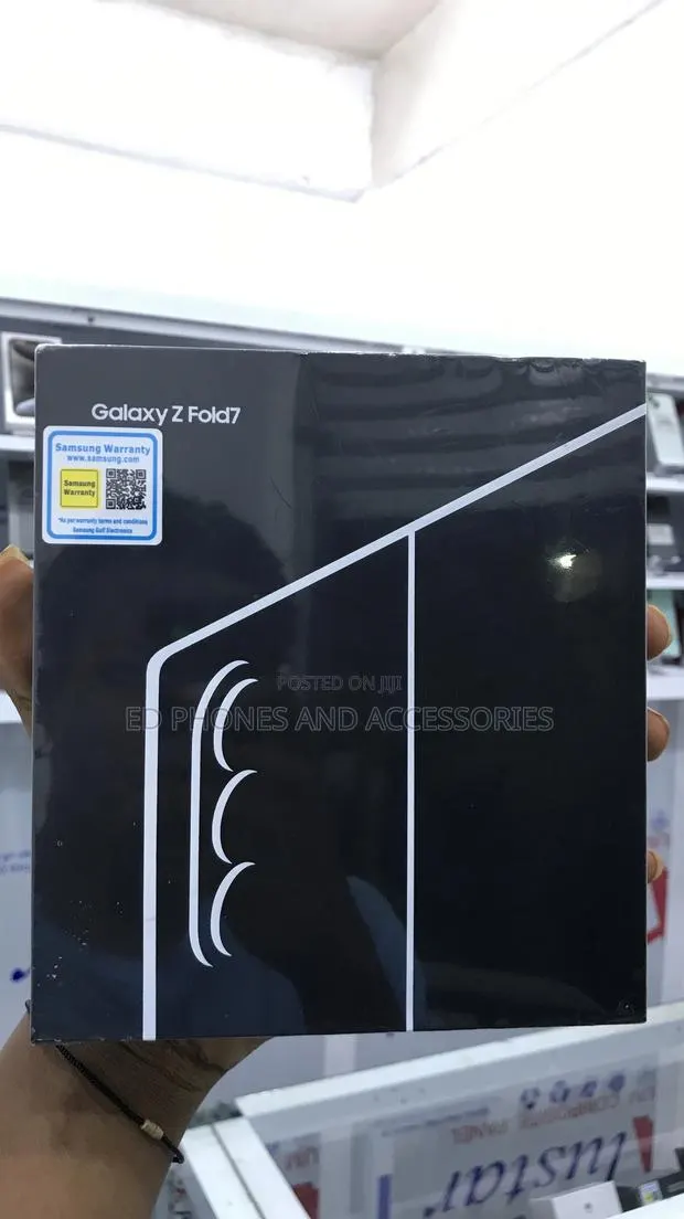 New Samsung Galaxy Z Fold7 256 GB Black · Photo 1