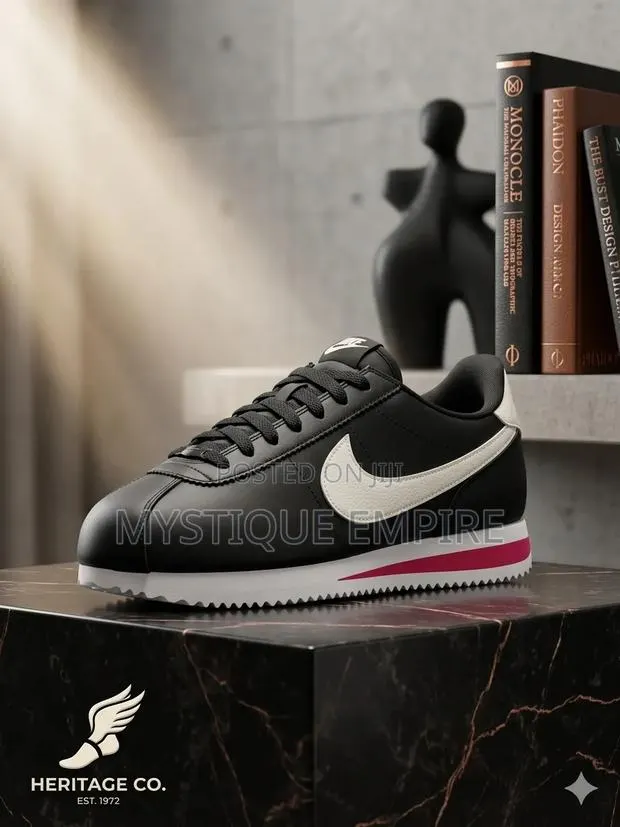 Nike Cortez Sneakers · Photo 1