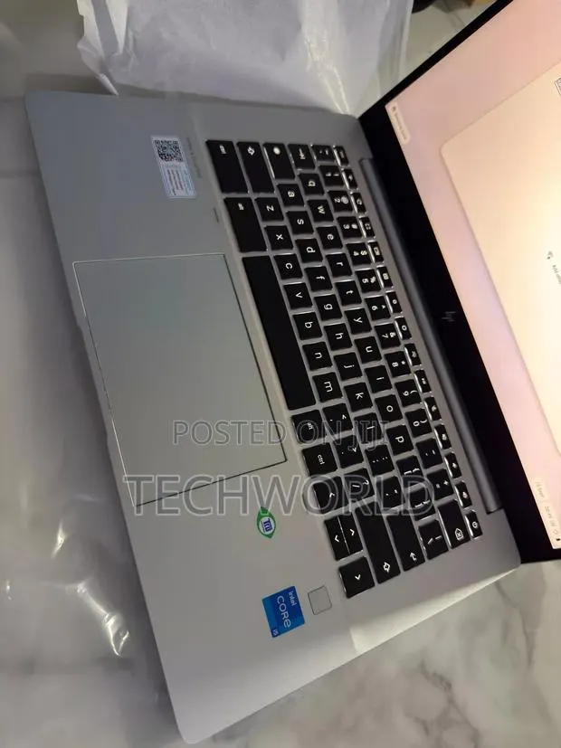 New Laptop HP Chromebook 8GB Intel Core i5 SSD 256GB · Photo 4