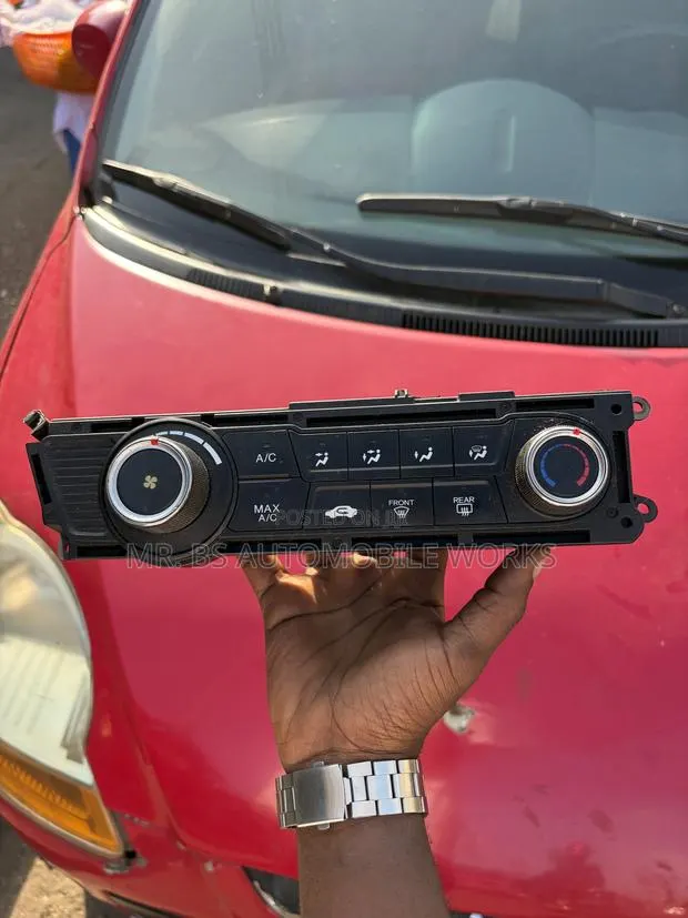 Honda Civic AC Switch 2012-2015 · Photo 1