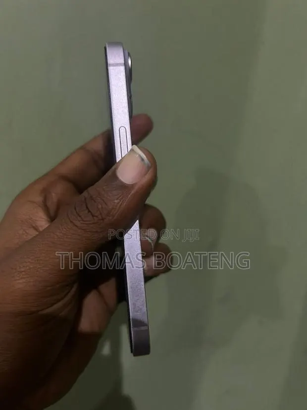 Apple iPhone 14 128 GB Gray · Photo 1
