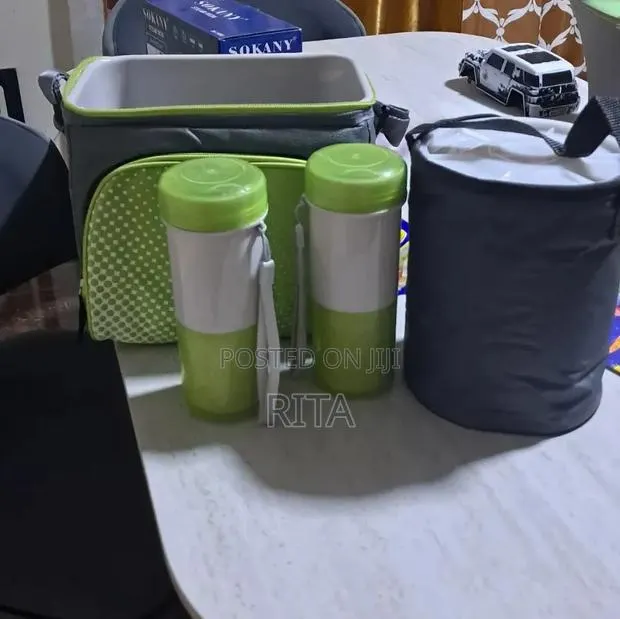 Lunch Box and Food Warmer Set · Photo 1