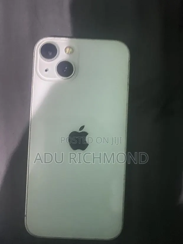 Apple iPhone 13 128 GB White · Photo 1