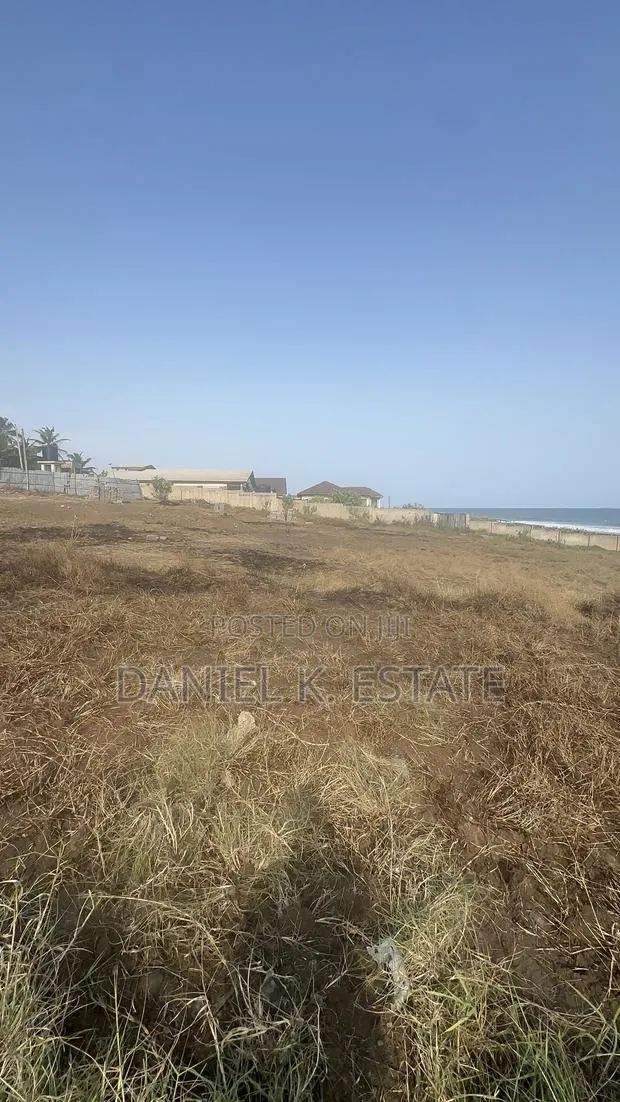 Titled Land - Coco Beach - Nungua · Photo 1
