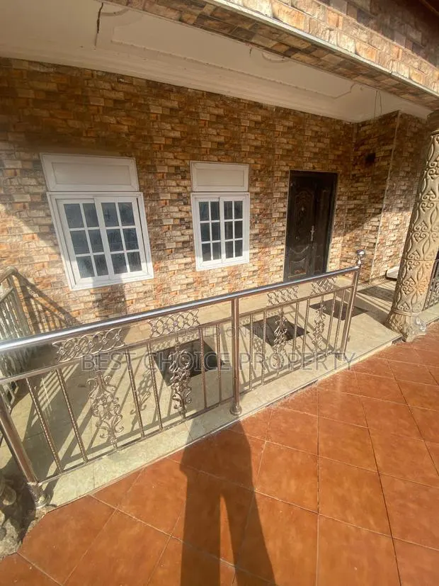 2bdrm Apartment in Commandos, Adenta for rent · Photo 1
