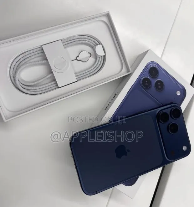 Apple iPhone 17 Pro Max 512 GB Blue · Photo 1