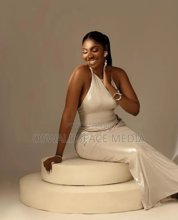 Photoshoot · Photo 1