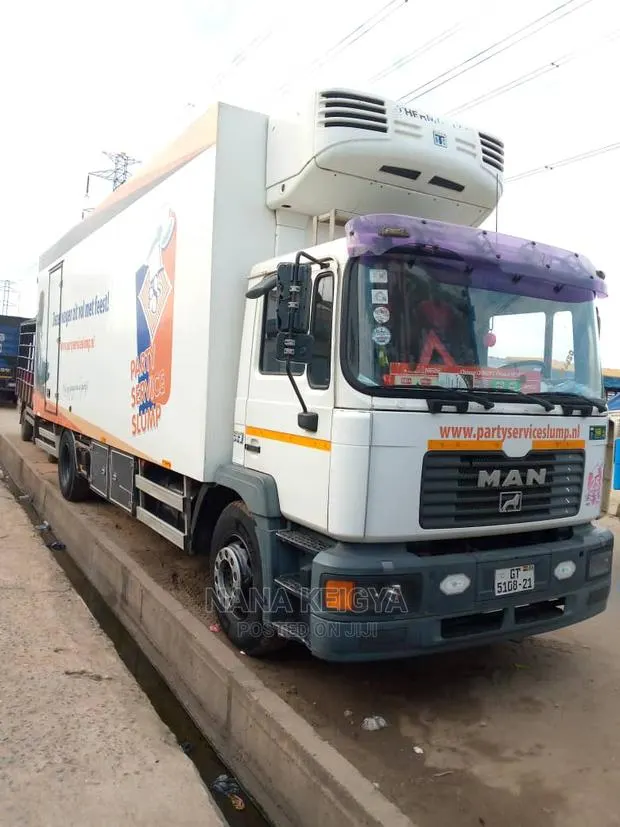 Container Truck for Hiring · Photo 1