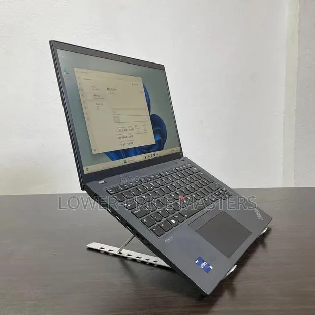 New Laptop Lenovo ThinkPad T14 G3 16GB Intel Core i5 SSD 256GB · Photo 1