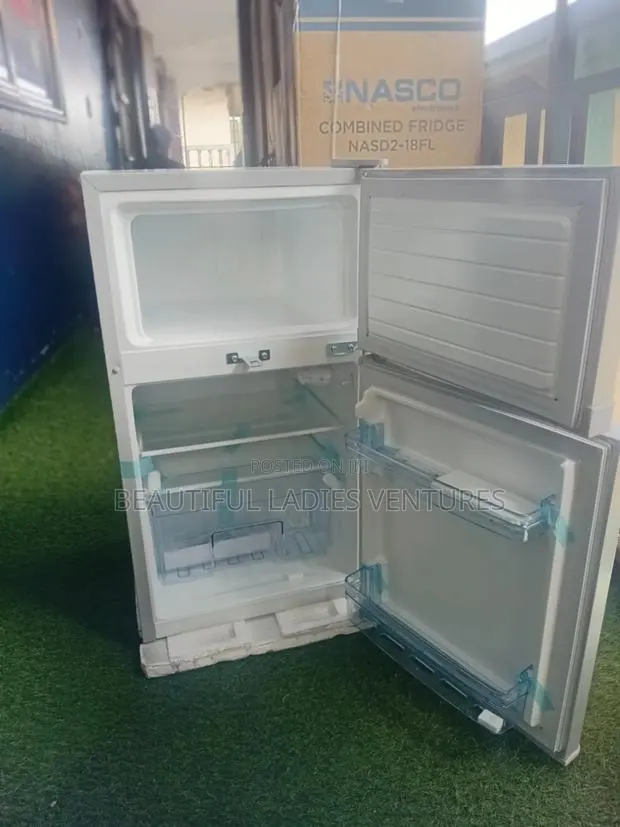 Westpool Lockable Double Door Fridge · Photo 1