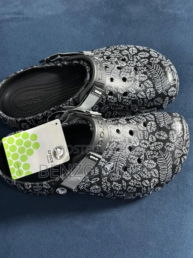 Original Designed Crocs–Comfortable Casual Footwear For Every Occasion · Photo 1