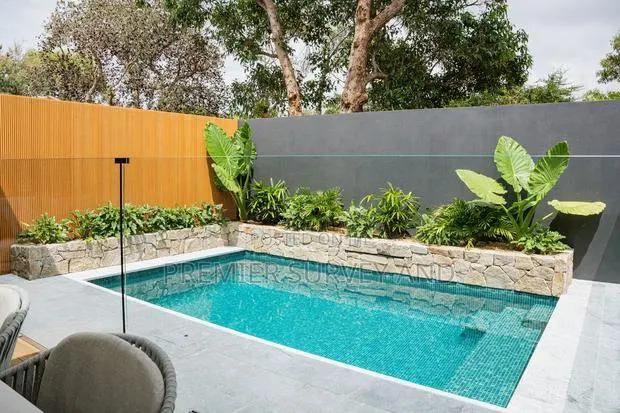 Swimming Pool Construction · Photo 1