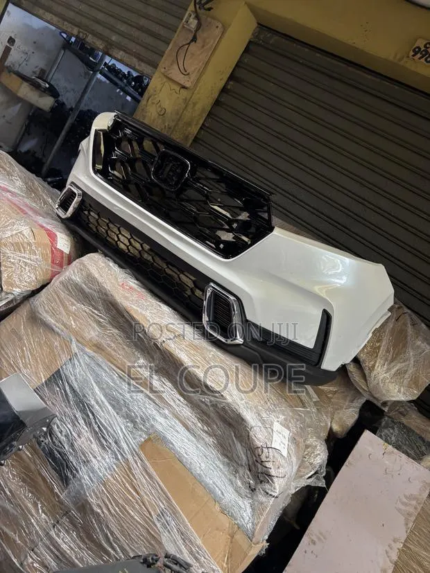Honda CRV 2022-2023-2024 Front Bumper Complete · Photo 1