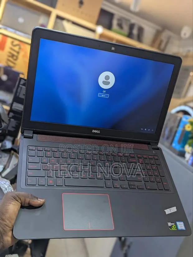 Laptop Dell Inspiron 15 5000 16GB Intel Core i7 HDD+SSD 128GB · Photo 1