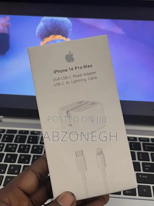 3 Pin iPhone Charger · Photo 1