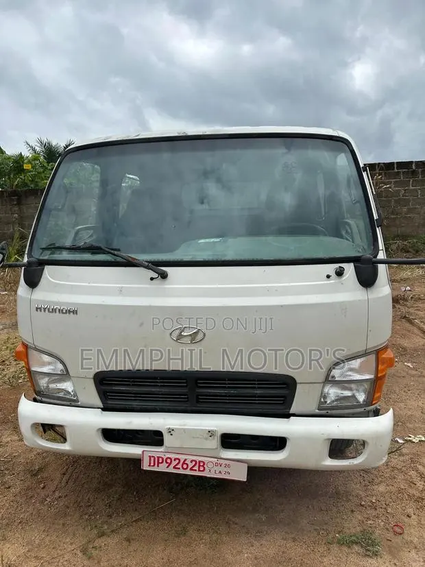 2004 Hyundai Mighty Double Cabin. New Arrivals · Photo 1