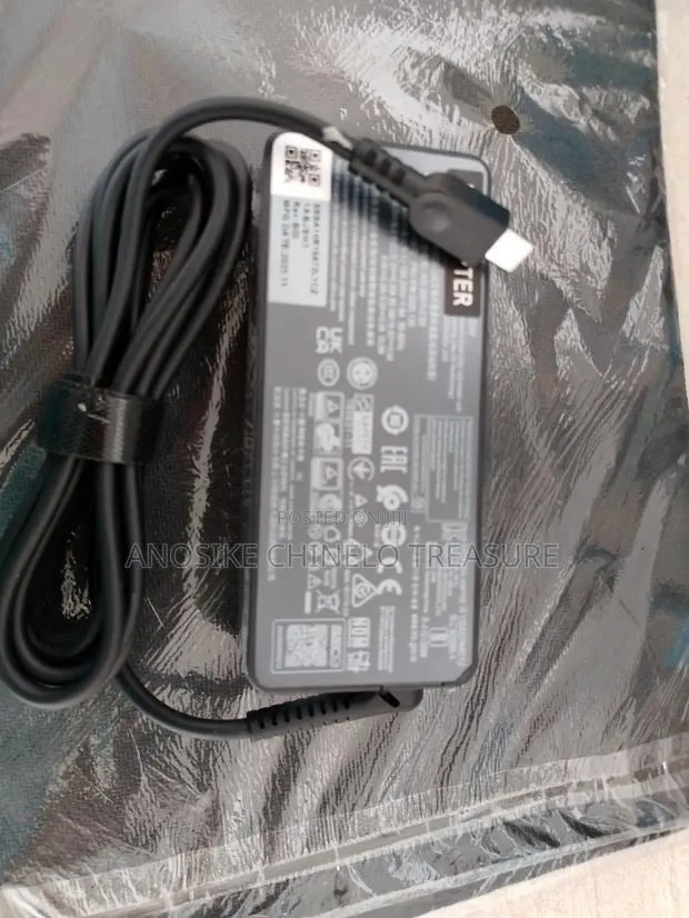 Lenovo Type -C Charger · Photo 1