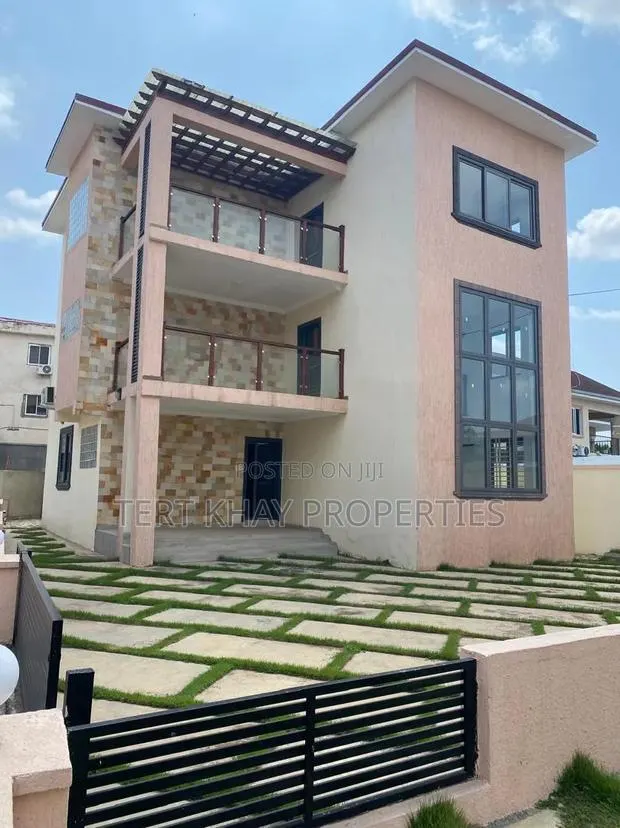 4bdrm House in Achimota, Mile 7 for sale · Photo 1