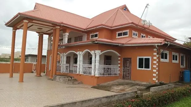 7bdrm House in Apromase, Kumasi Metropolitan for sale · Photo 1