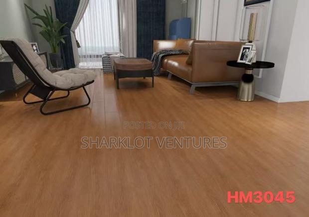 Quality Floor Stickers · Photo 3