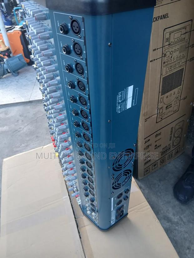 Yamaha Power Mixer (Mk16) · Photo 2