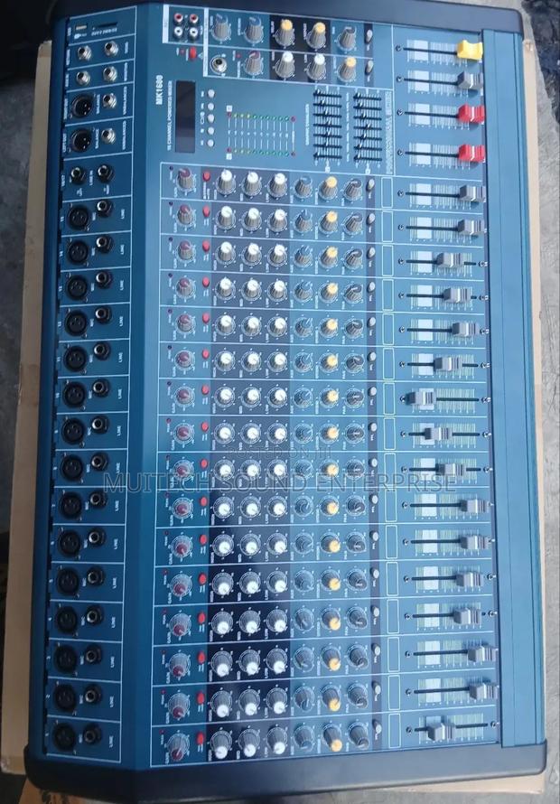 Yamaha Power Mixer (Mk16) · Photo 1