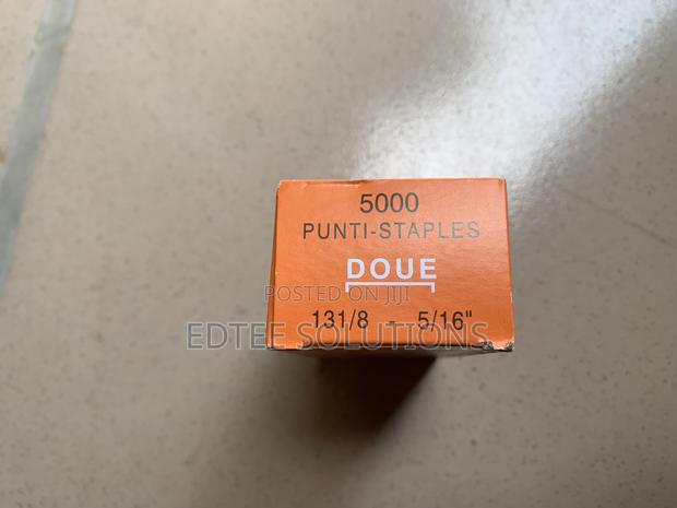 5000pcs 8mm High Quality Staples For Heavy Duty Gun Tacker · Photo 1