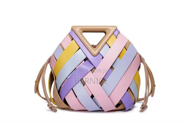 Unique Woven Leather Bag · Photo 3