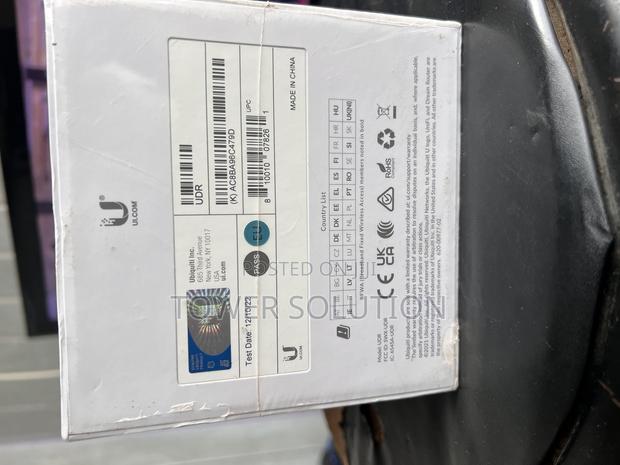 Ubiquity Unifi Dream Router · Photo 3