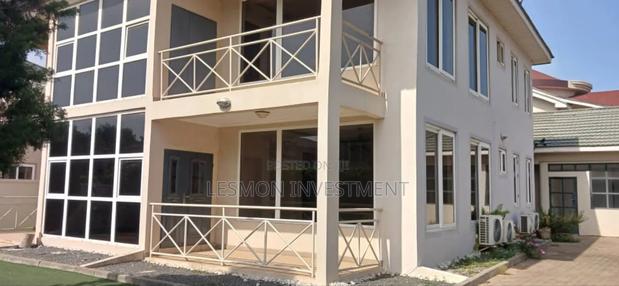4bdrm Duplex in Cantonments for sale · Photo 1