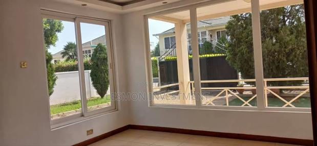 4bdrm Duplex in Cantonments for sale · Photo 3