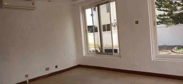 4bdrm Duplex in Cantonments for sale · Photo 4