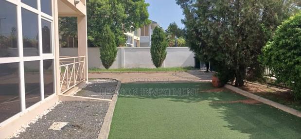4bdrm Duplex in Cantonments for sale · Photo 8