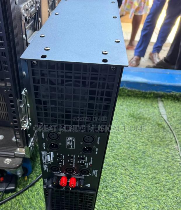 Crest Audio Ca20+ Power Amplifier · Photo 2