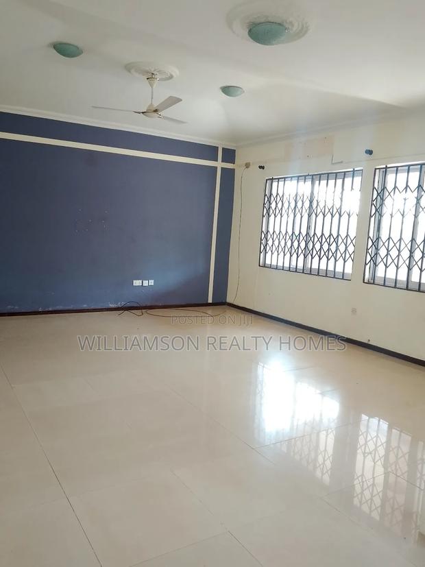 2bdrm House in Community 18 Area, Spintex for rent · Photo 2