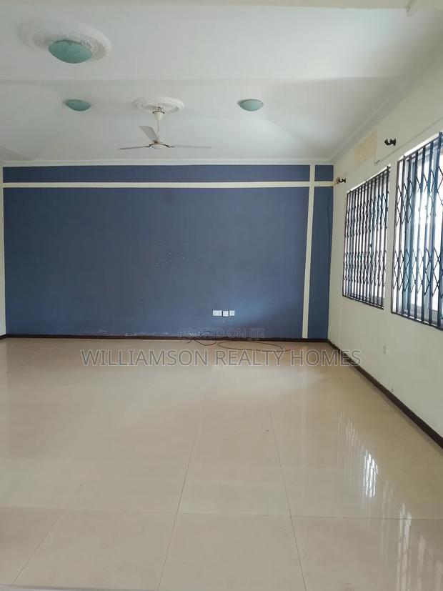 2bdrm House in Community 18 Area, Spintex for rent · Photo 3
