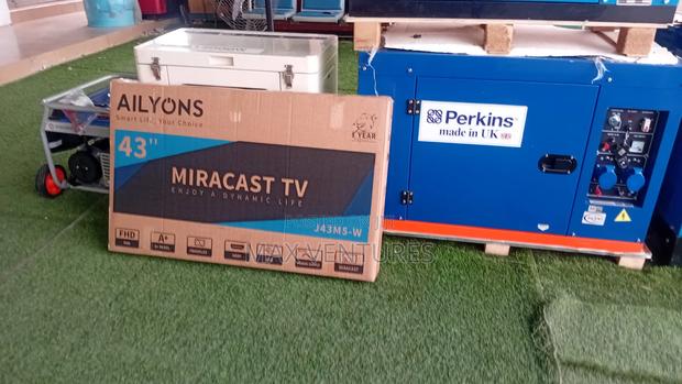 Ailyons 43" Digital Satellite Tv (Miracast) Frameless Led Tv Smartlife · Photo 2