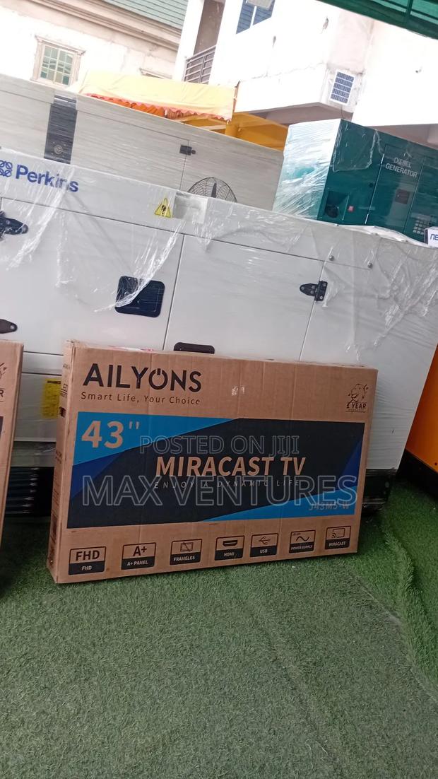 Ailyons 43" Digital Satellite Tv (Miracast) Frameless Led Tv Smartlife · Photo 5