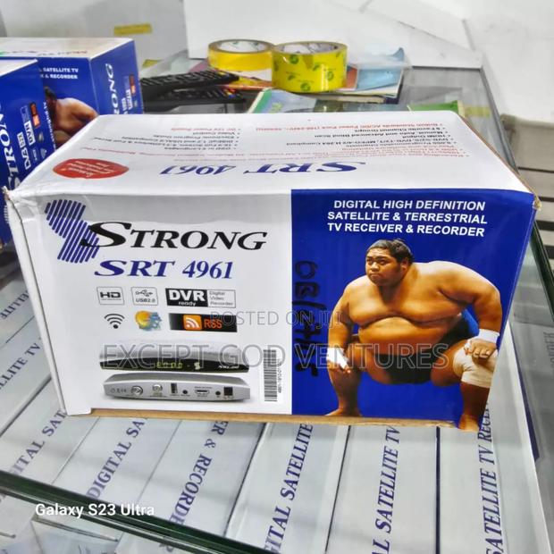Strong Decoders · Photo 1