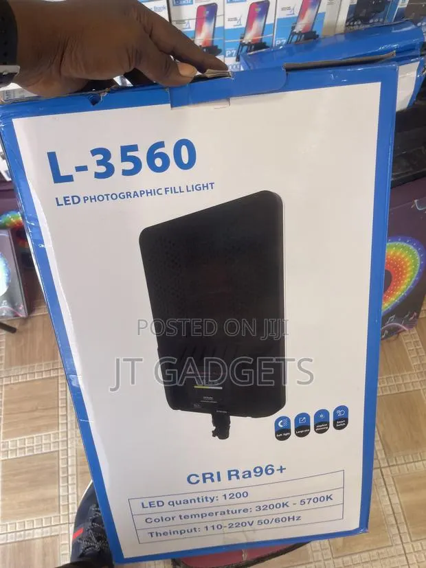 L-3560 LED Photographic Fill Light — Large Soft Panel · Photo 2