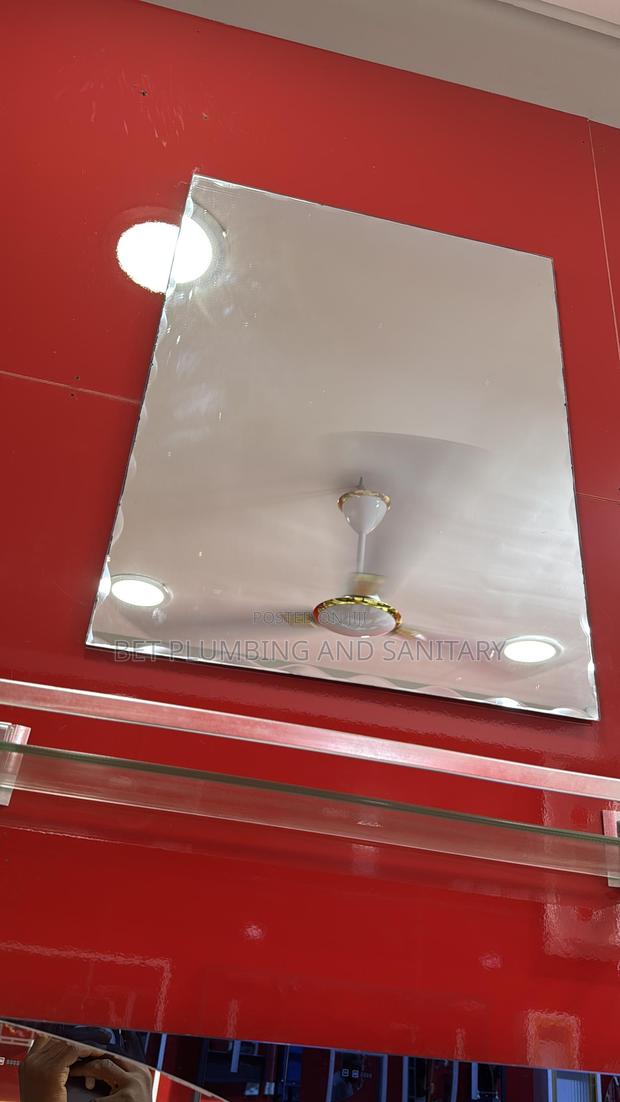 Arc Mirror_plane Mirror · Photo 2