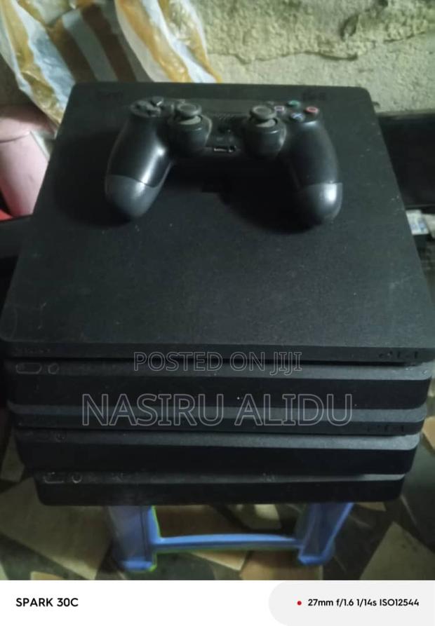 Ps4 Slim With 10 Good Games ,From Home Use Two Controllers · Photo 3