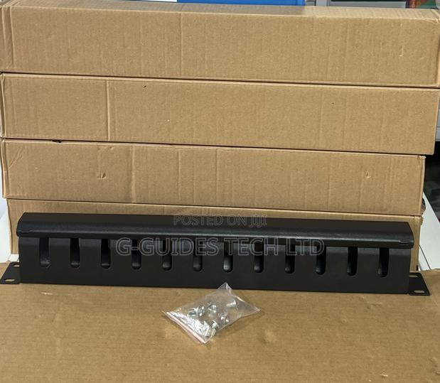 12-Way Cable Management, 12way 19” U1 Metal Cable Manager · Photo 1