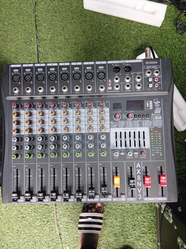 Yamaha An8nv3 8 Channels Mixer · Photo 1