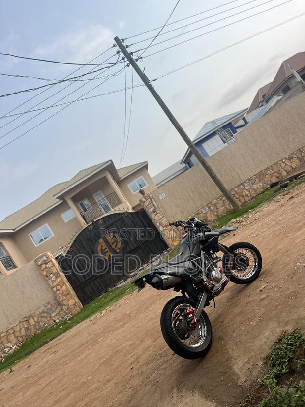 Kawasaki KLX 140 2016 Black · Photo 2