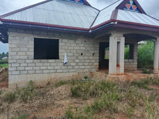 Uncompleted Four Bedrooms on Half Plot Abuakwa Koforidua · Photo 1