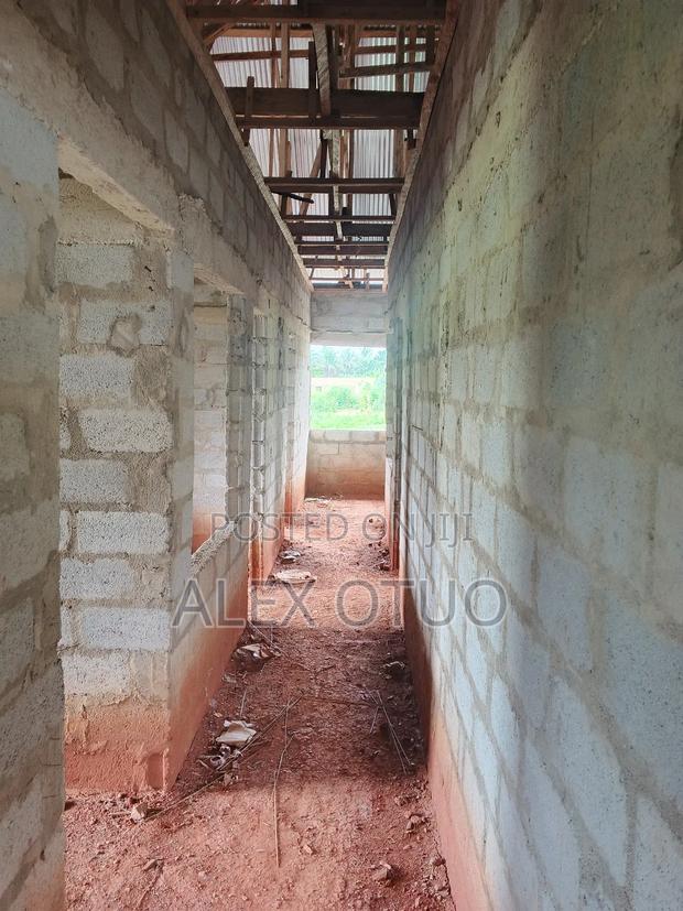 Uncompleted Four Bedrooms on Half Plot Abuakwa Koforidua · Photo 2