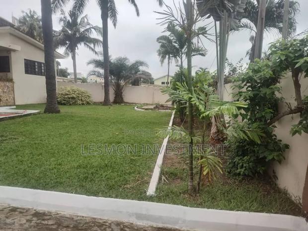 4bdrm House in Dzorwulu for rent · Photo 2